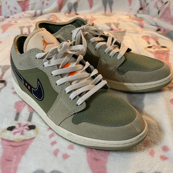 Nike Other - Nike Men's Olive and Tan Sneakers